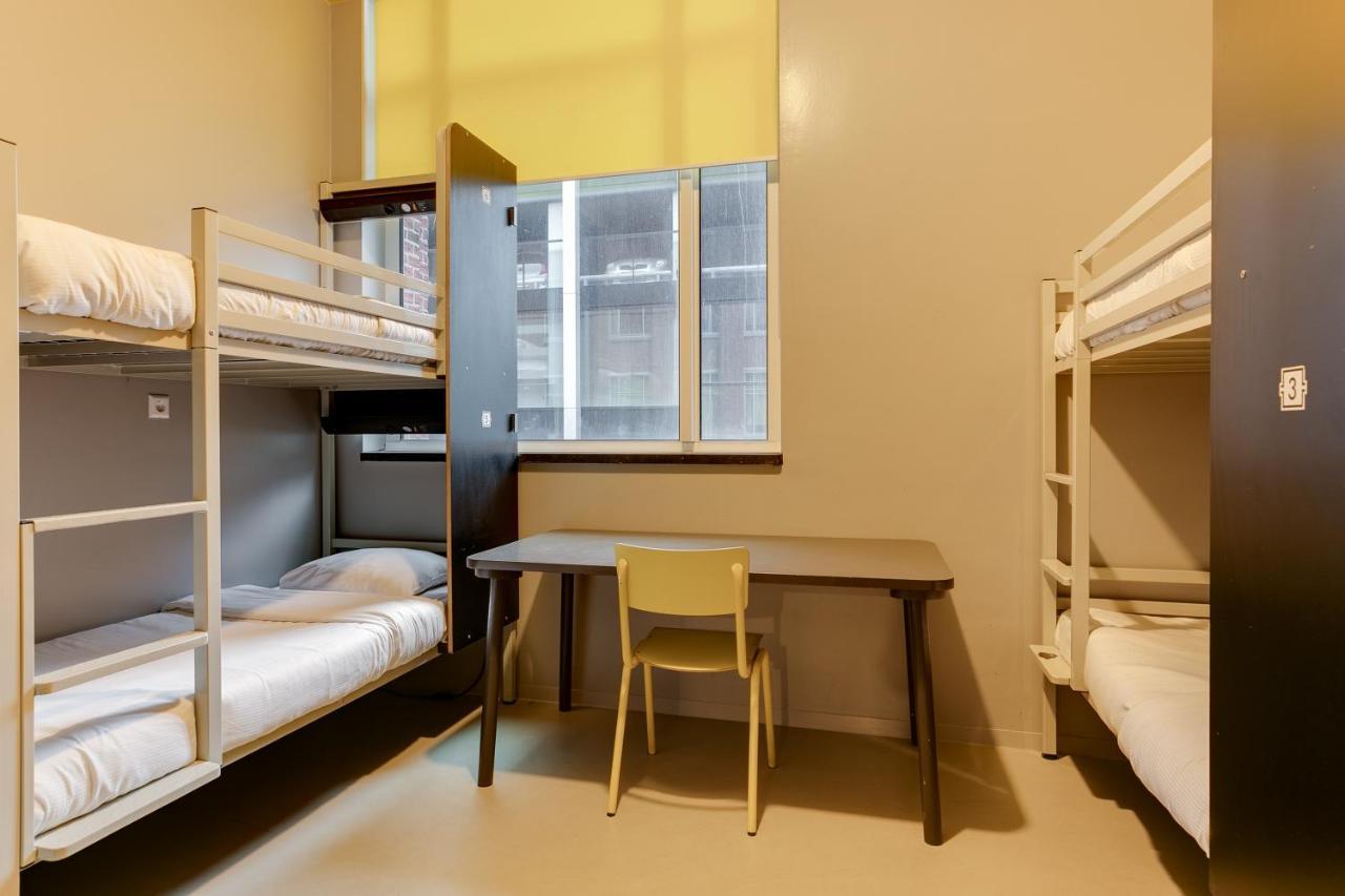 Bed 6-bed en-suite dorm