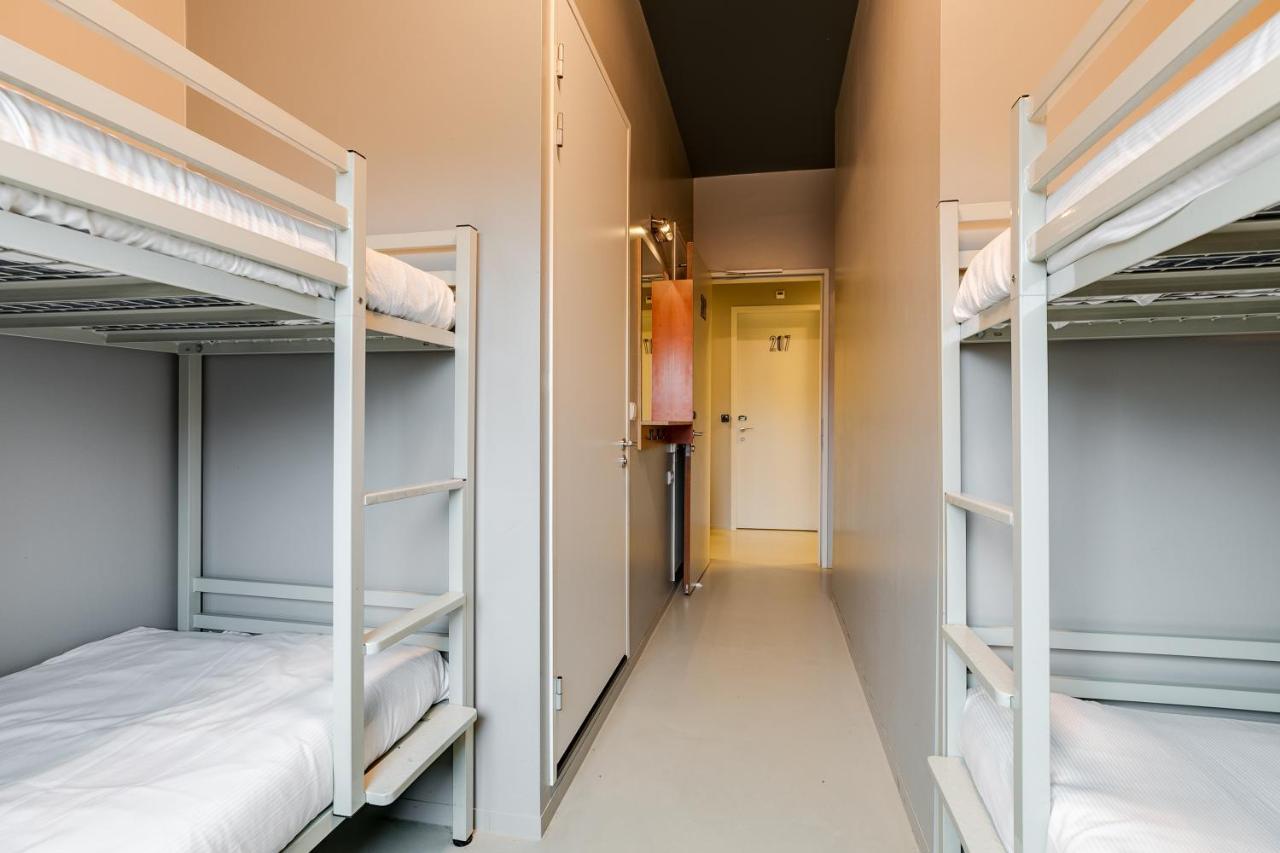 Bed 6-4-bed En-suite Dorm